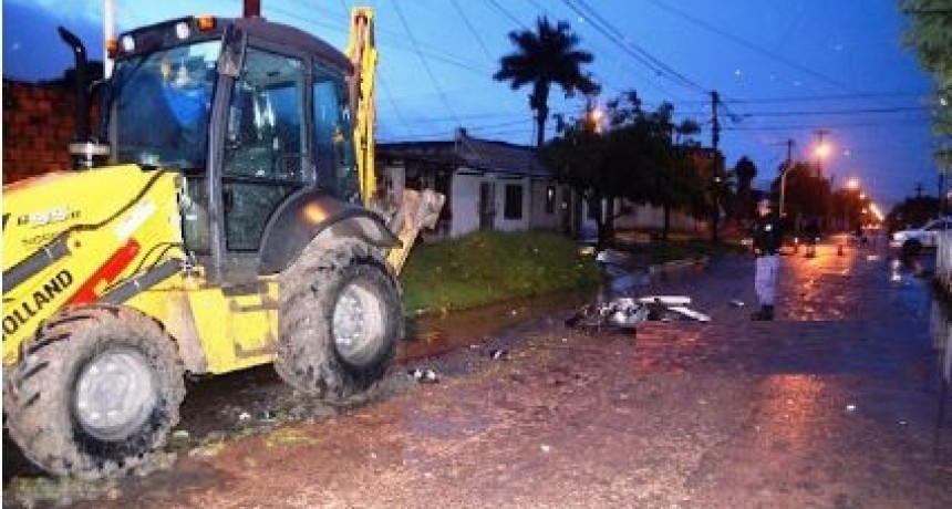 Un joven murió tras colisionar contra una máquina retroexcavadora