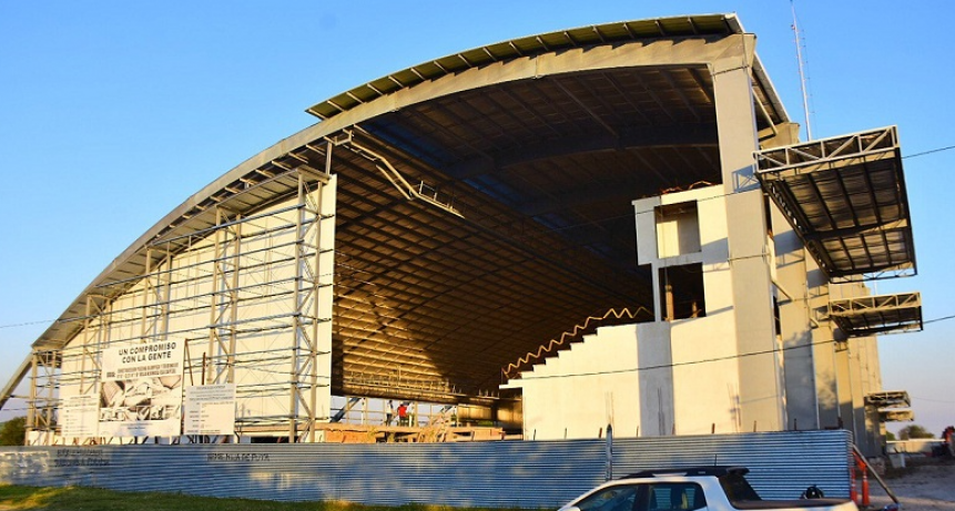 Las obras de construcci&oacute;n de la pileta ol&iacute;mpica climatizada, con un avance general del 40%