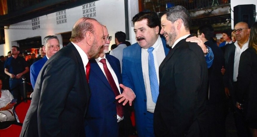 El gobernador Insfrán acompañó la inauguración del Centro Histórico Aristócrata en Paraguay