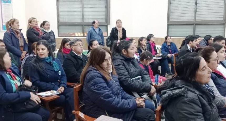 Encuentro de directivos y docentes de Educación Pública de Gestión Privada en el Instituto Santa Isabel