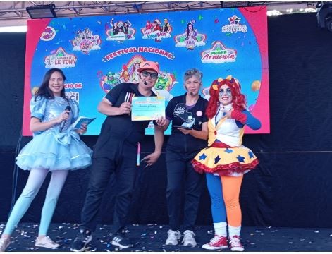 Paraguay: Show triunfal del dúo Juanchu y Caroly