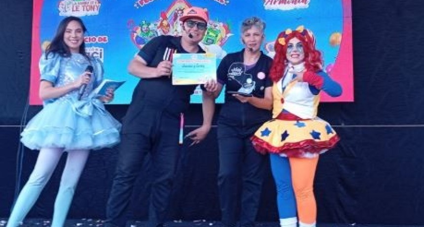 Paraguay: Show triunfal del d&uacute;o Juanchu y Caroly