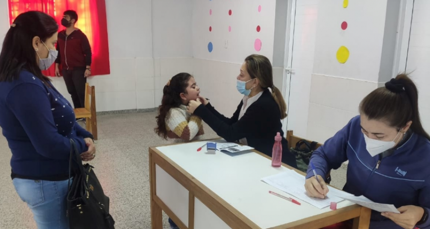 Siguen los controles a los escolares del nivel inicial y primario en el interior