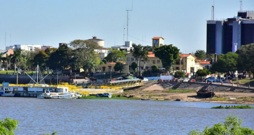 Zamb&oacute;n sostuvo que el r&iacute;o Paraguay mide &ldquo;tres veces mejor&rdquo; que en 2020