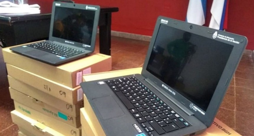 Estudiantes de la EPES N&deg; 87 recibieron las netbooks de Conectar Igualdad