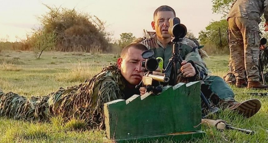Ejercicios militares del RI Mte 29 en Palo Santo
