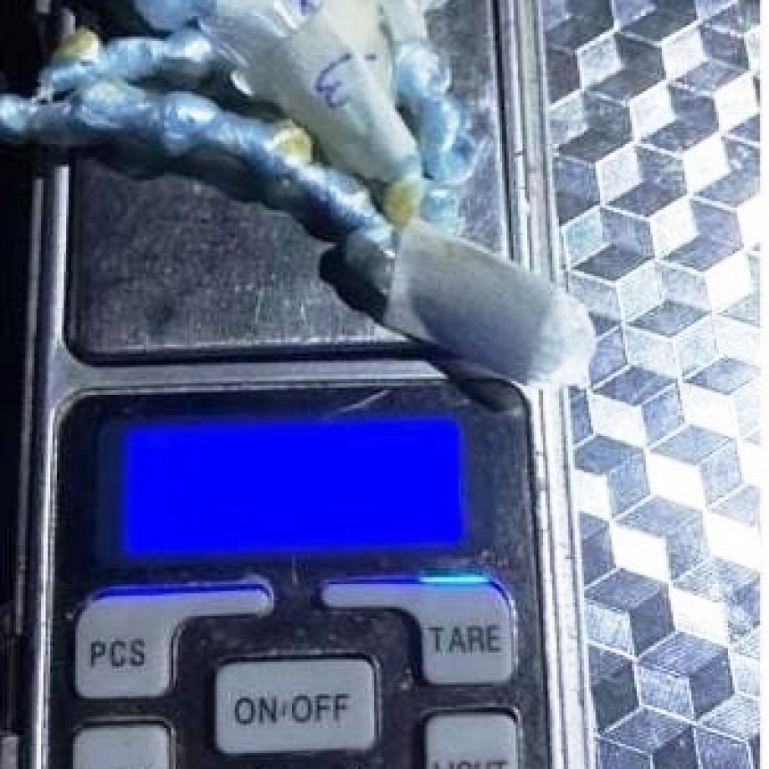 La Policía detuvo a tres “dealers” con varios envoltorios de marihuana y cocaína
