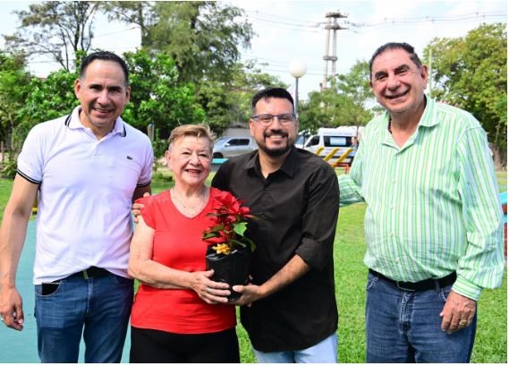 Con la compañía del intendente Jofré, jubilados disfrutaron de un agasajo en su día