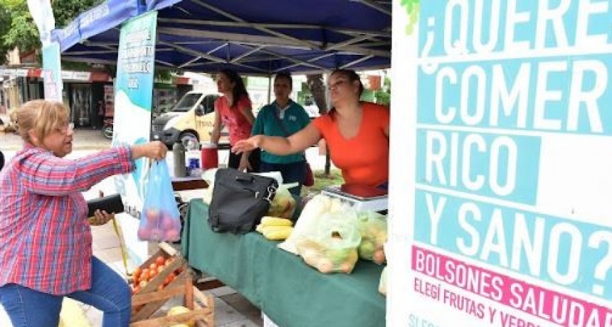 La comercialización de bolsones saludables continúa este martes