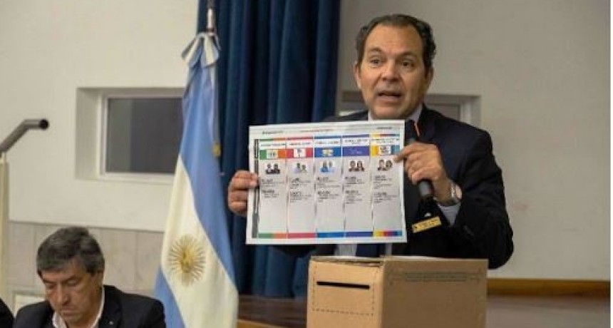 Autoridades de la Direcci&oacute;n Nacional Electoral brindaron una capacitaci&oacute;n sobre la Boleta &Uacute;nica Papel