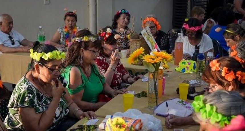 Con un bingo recreativo, la Municipalidad festejó el Día de los Jubilados