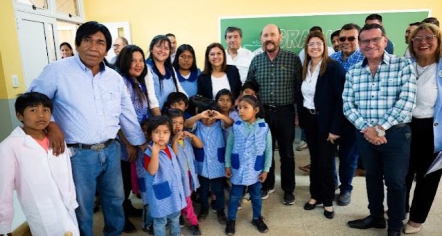 “Un Gobierno comprometido con su pueblo”: Insfrán inauguró la obra educativa 1546 de su gestión
