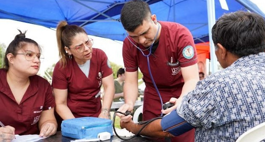 El Gobierno provincial brind&oacute; un total de 3.723 prestaciones de salud en los barrios Villa del Carmen y Puente San Hilari
