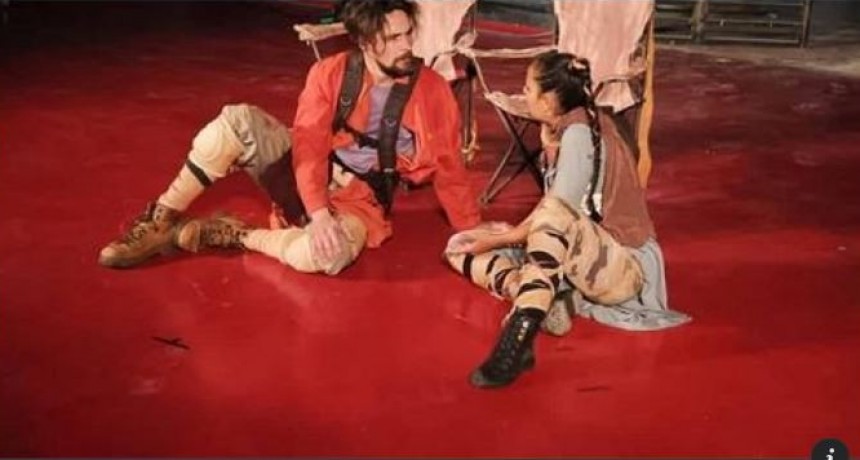 Se present&oacute; la obra teatral "Los Irreverentes" en el campus de la UNaF.