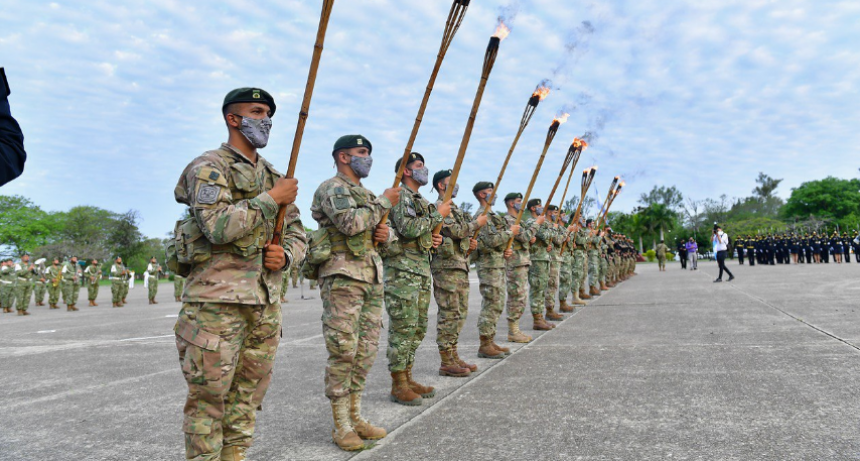 Homenaje a los h&eacute;roes formose&ntilde;os a 47 a&ntilde;os de la defensa del Regimiento 29