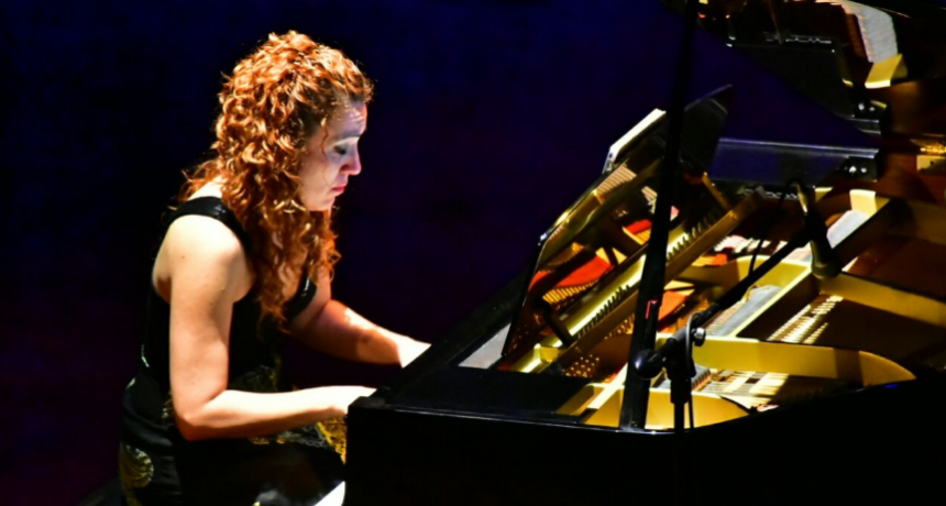 La pianista Salsano brind&oacute; un concierto en el Teatro de la Ciudad