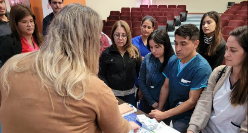 Equipos de laboratorios provinciales se capacitaron sobre procedimiento de extracci&oacute;n de sangre de alta bioseguridad