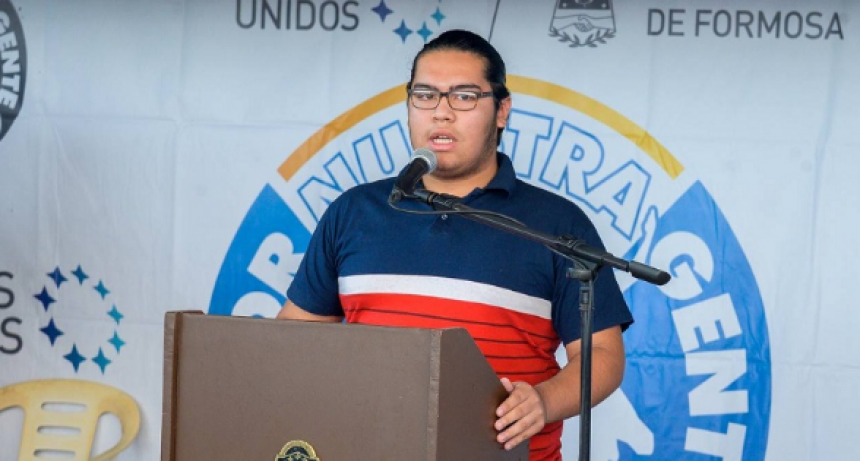 Respaldo de estudiantes secundarios al gobernador Gildo Insfr&aacute;n