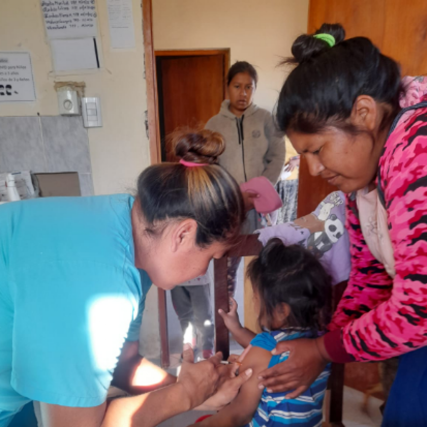 Campa&ntilde;a de vacunaci&oacute;n y numerosos servicios sanitarios se despliegan diariamente en las comunidades del oeste