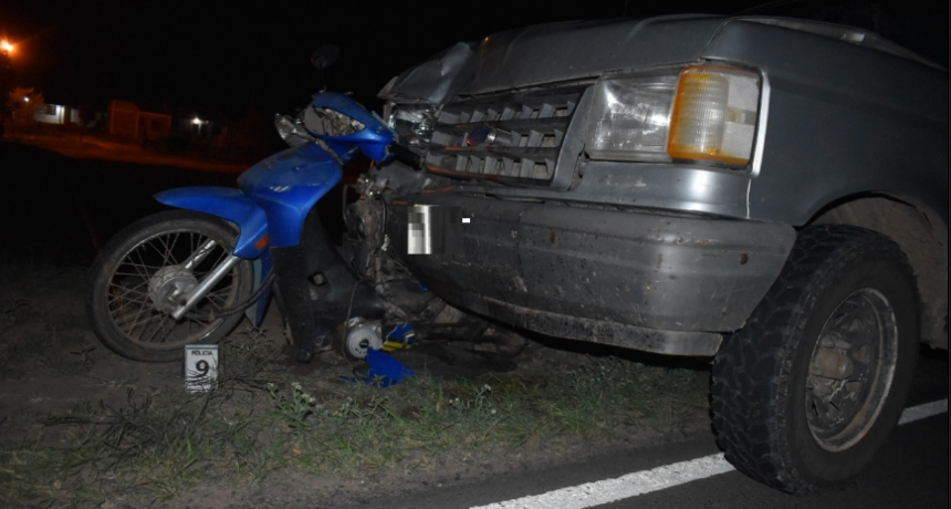 Un motociclista perdi&oacute; la vida durante un choque con una camioneta