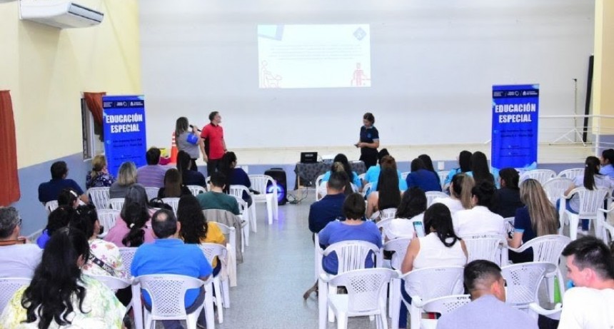 El Ministerio de Educación realizó una charla de “Orientación y Movilidad”