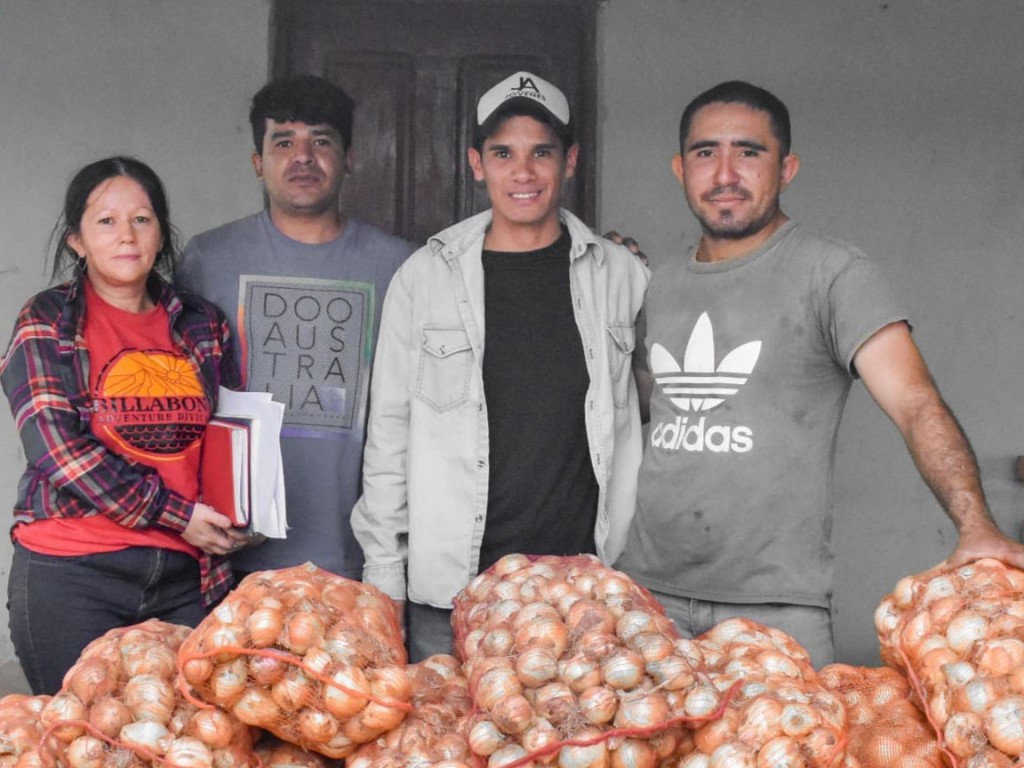 El Espinillo: Por primera vez, familias paipperos logran producir y comercializar cebolla y zanahoria