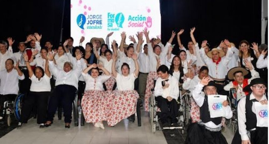 En el marco del Mes Inclusivo, se present&oacute; la pe&ntilde;a folkl&oacute;rica &ldquo;Bailes que unen&rdquo;