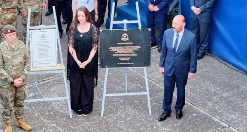 El Gobernador encabez&oacute; el acto homenaje a los h&eacute;roes formose&ntilde;os en el 50&deg; aniversario de la defensa del RIM 29