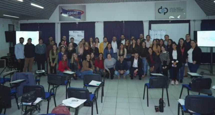 Dictaron taller de educaci&oacute;n financiera a profesionales en ciencias econ&oacute;micas.