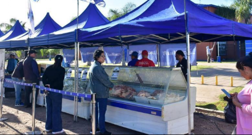 Positiva jornada de comercializaci&oacute;n de Soberan&iacute;a Alimentaria en Mansilla