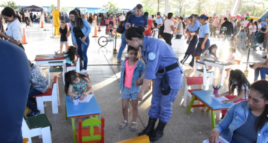 En el marco del &ldquo;62&deg; Aniversario de la Polic&iacute;a&rdquo;, se realiz&oacute; un agasajo a los hijos del personal policial
