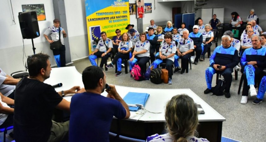 Adultos mayores formose&ntilde;os partieron hacia los Juegos Nacionales Evita en San Luis