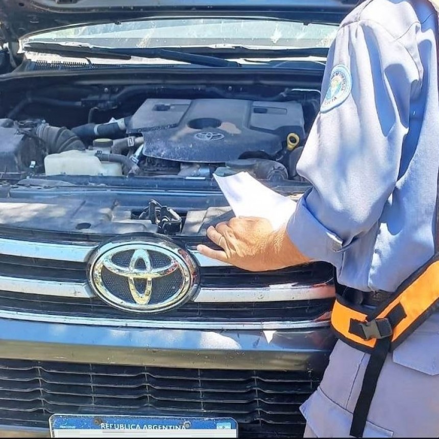 La Polic&iacute;a secuestr&oacute; una camioneta con los guarismos adulterados