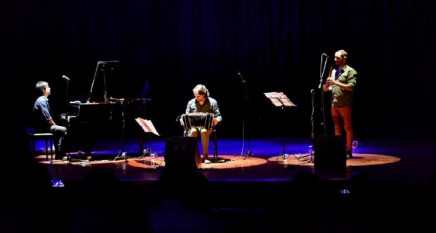 M&uacute;sica Formose&ntilde;a que Vuelve: El Tr&iacute;o MJC brind&oacute; clases maestras