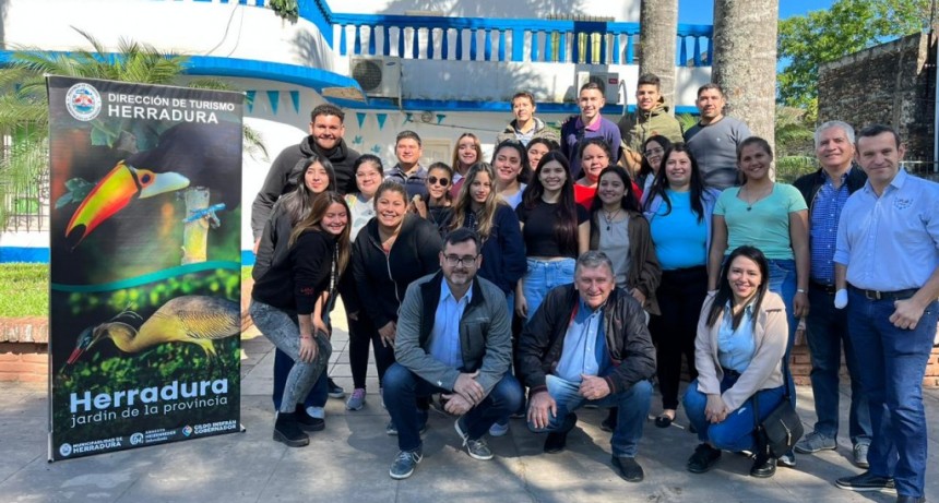 La UPLaB presente en el Primer Conversatorio “Las aves y el turismo sustentable”