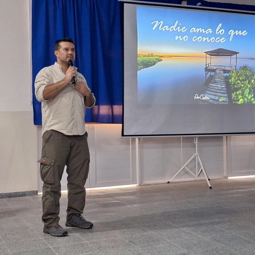 La presentación del libro “Paisajes de mi Tierra” llegó a los colegios secundarios