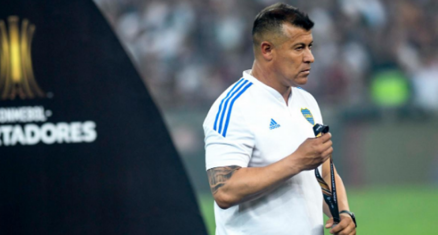 Almirón renunció como técnico de Boca