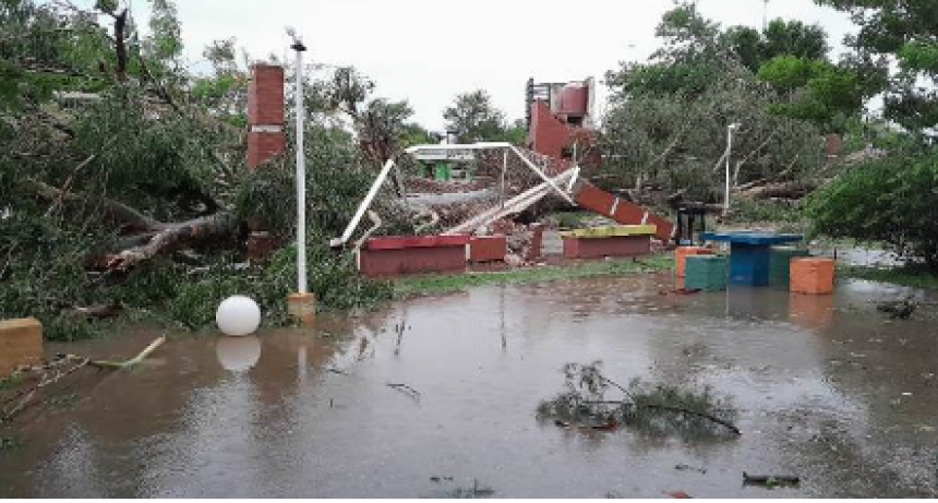 Fuerte temporal de ráfagas de vientos, lluvias y granizos en Villa General Güemes