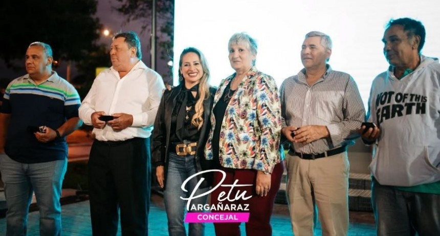 Acompañamos el acto en homenaje a las y los trabajadores municipales, verdaderos pilares de nuestra ciudad. 