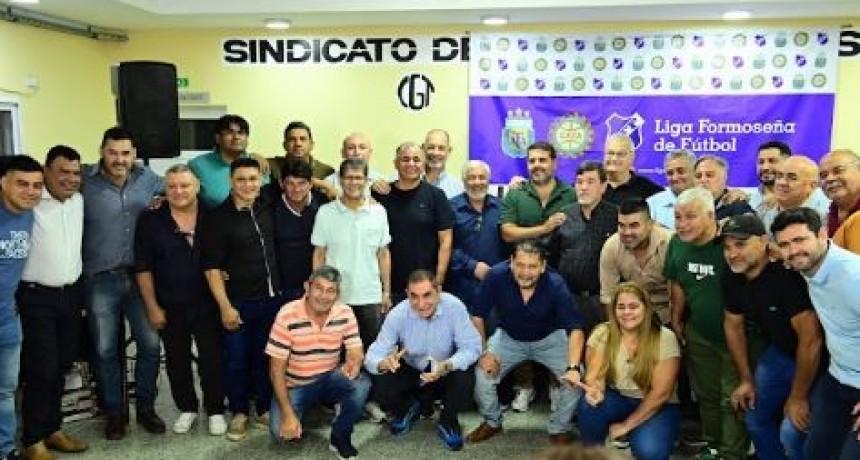 Jofré recibió al Consejo Federal de AFA, que hizo entrega de mobiliario para la LFF