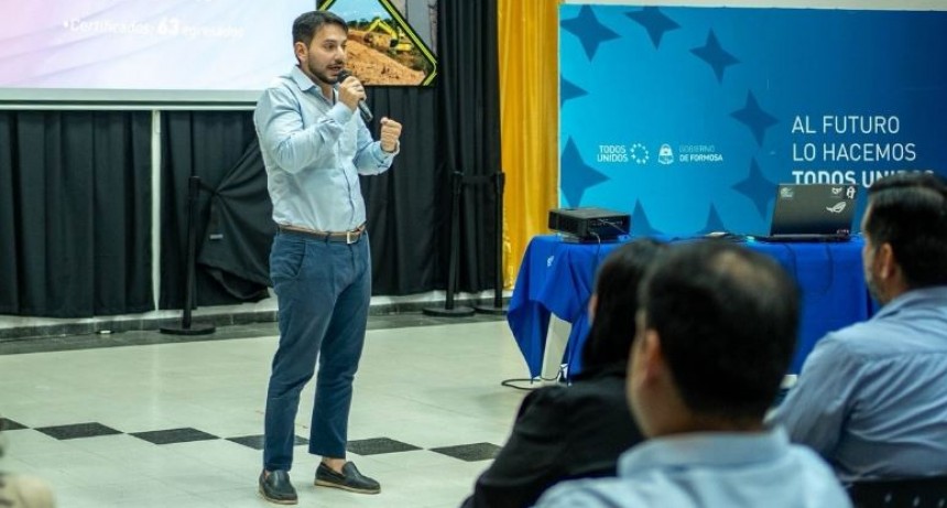 Realizamos el acto de entrega de certificados de los Cursos y Talleres de Oficios 2025