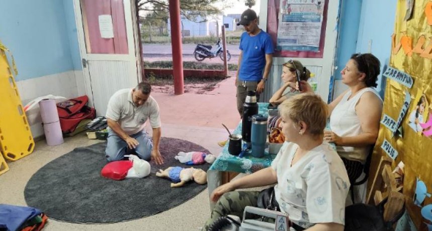 Personal de salud de Guadalc&aacute;zar recibi&oacute; entrenamiento en RCP y primeros auxilios en accidentes de tr&aacute;nsito