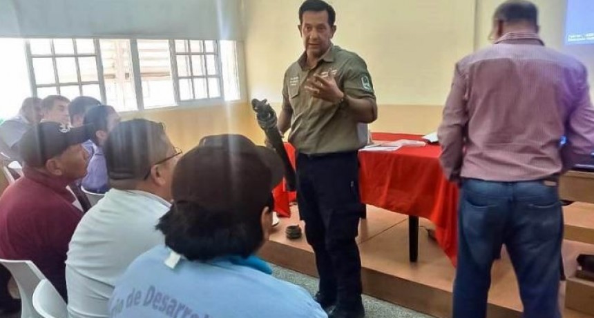 Capacitan a choferes en conducción y cuidado de vehículos oficiales