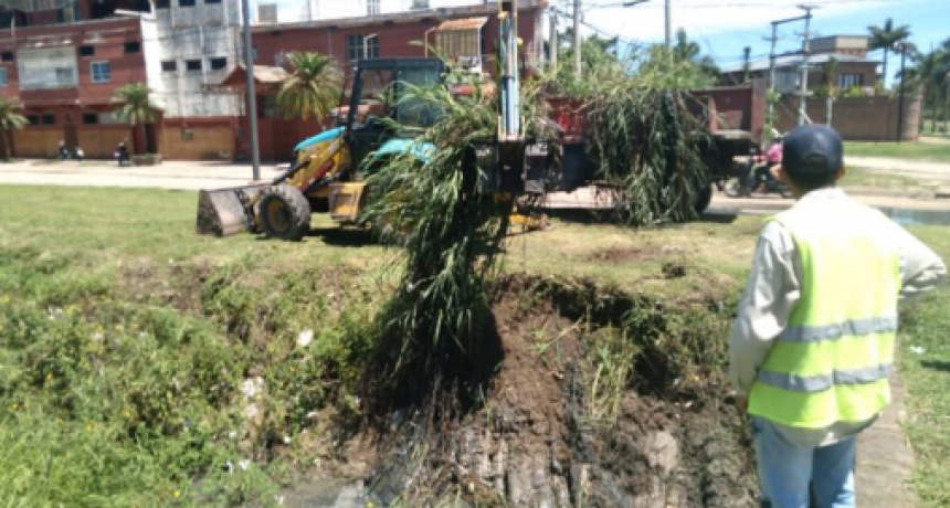 La Municipalidad intensificó el mantenimiento de desagües pluviales a cielo abierto