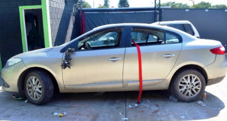 Un detenido tras los daños provocados a automóvil en un local bailable