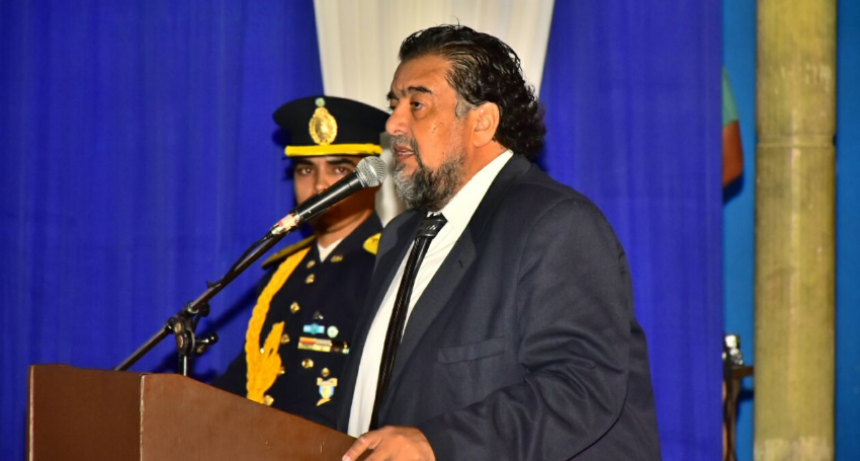 González en el acto de egreso de la Policía: “No es un mérito individual, es colectivo”