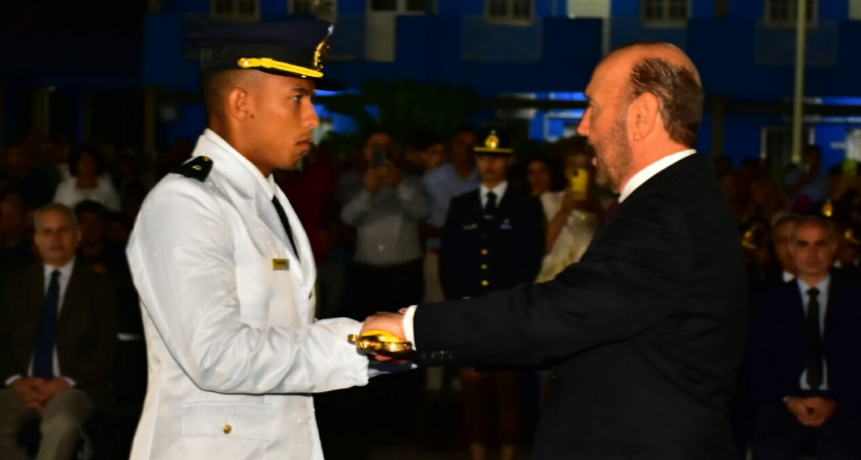 El gobernador Insfrán presidio el acto de promoción de nuevos oficiales policiales