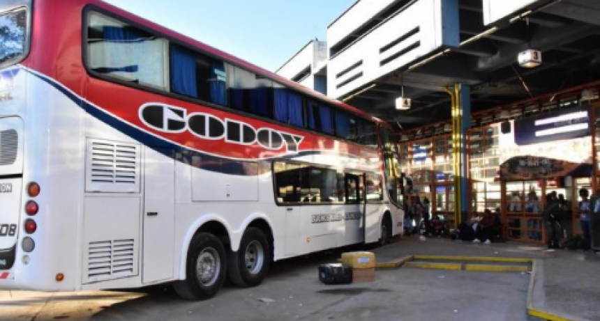 En estas fiestas, reiteran la recomendación de contratar servicios de transporte habilitados en la provincia