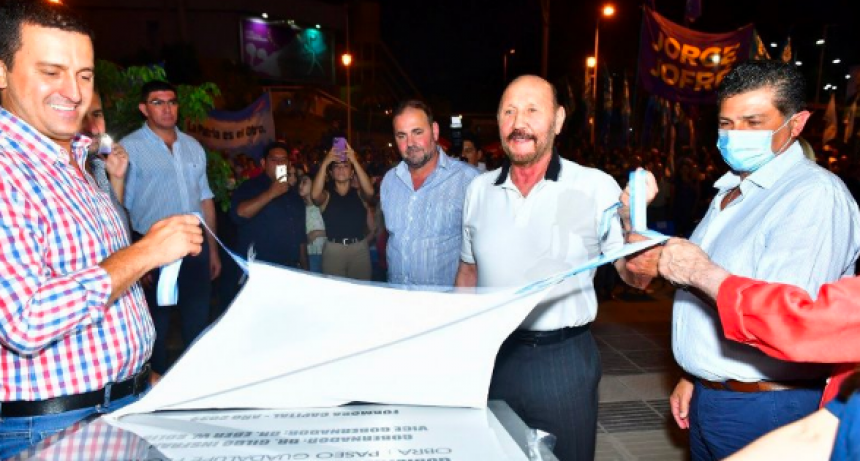 Insfrán dejó inaugurado el Paseo Guadalupe Florece