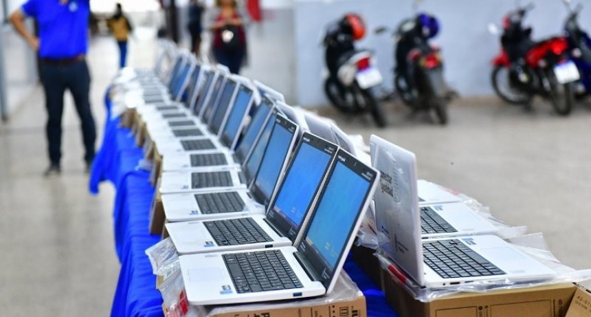 Conectar Igualdad espera llegar a la entrega de casi 20 mil equipos tecnol&oacute;gicos en 310 escuelas de la provincia